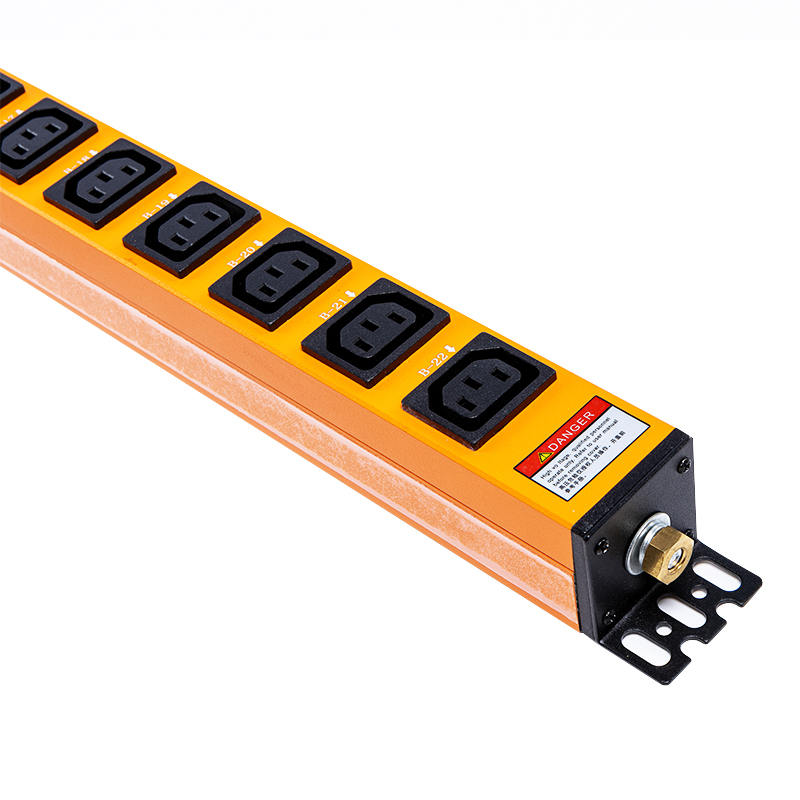 22 Ổ cắm IEC C13 IEC C19 1.5U Bảo vệ chống sét PDU Cài đặt dọc Giá đỡ được trang bị đồng hồ đo RS485 có thể thay thế nóng PDU